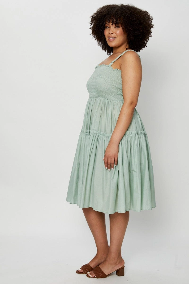 Green Midi Dress Square Neck Sleeveless Timeless Style Wear Elegant Touch