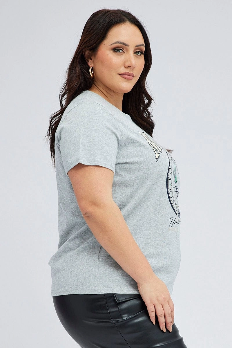 Grey Graphic T-shirt Short Sleeve Crew Neck Sleek Design Slim Fit Cut