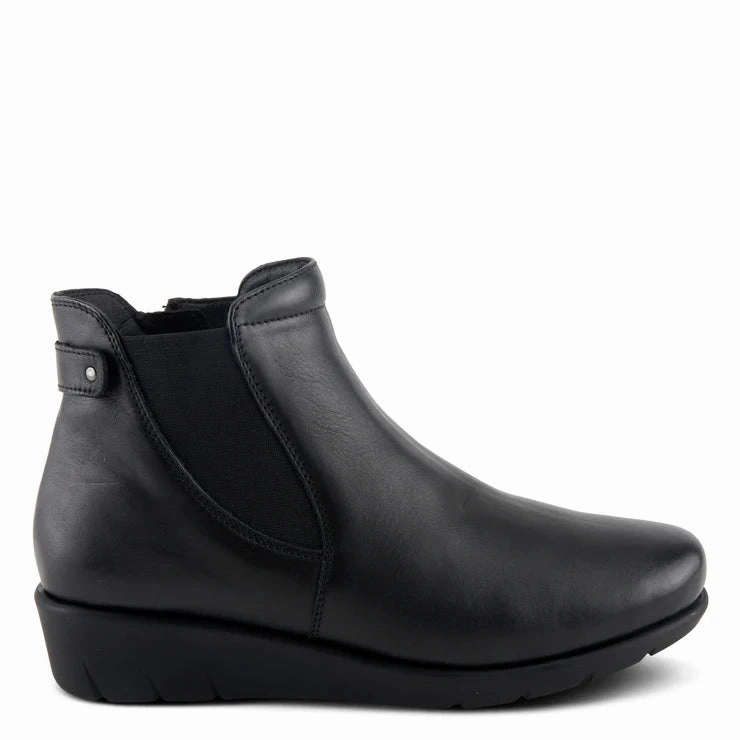 Spring Step Women's Apso Boot - Black Protective Finish Morning Walk Comfort Lining All Day Wear