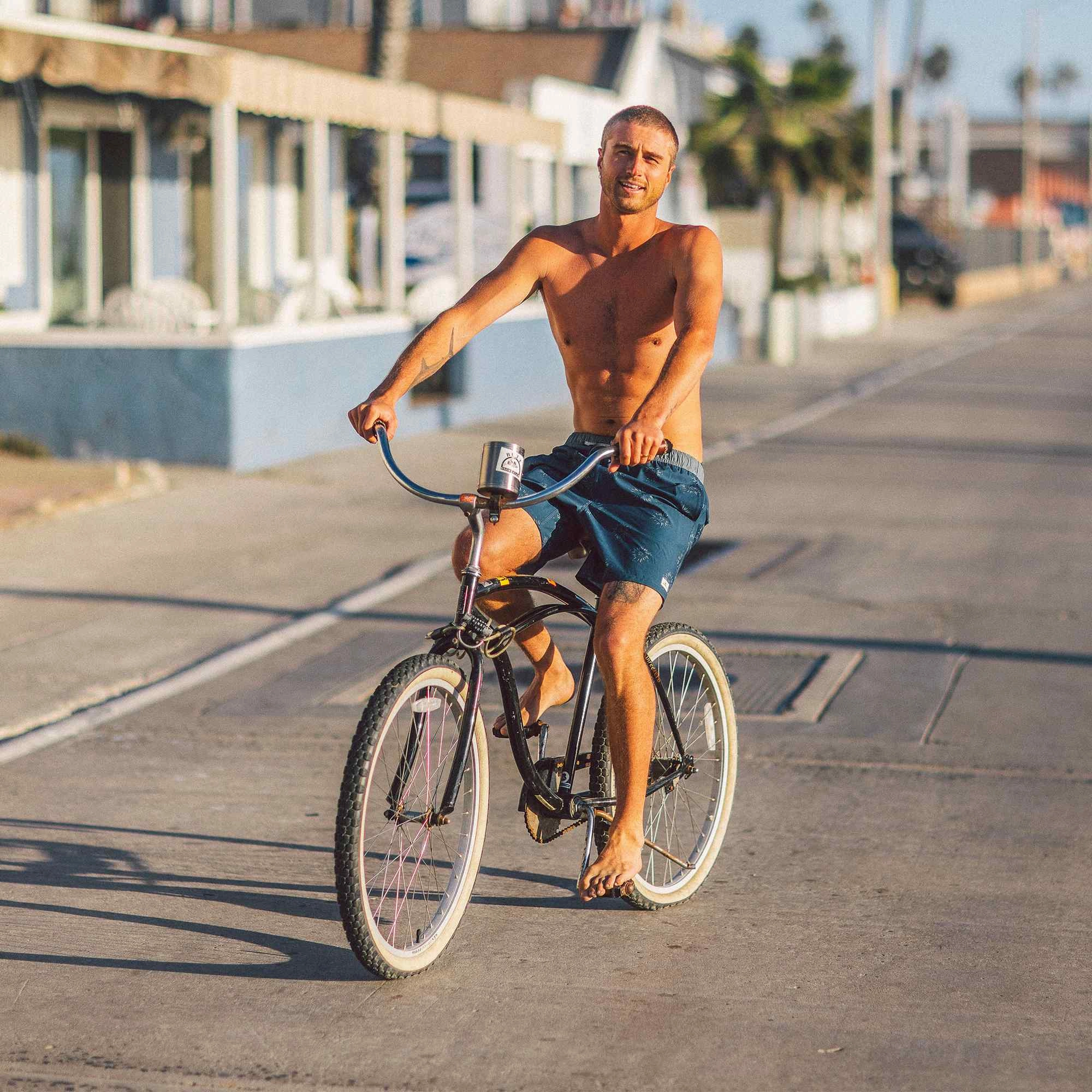 Hermosa EW 17" Beach Short - Midnight Navy corduroy shorts