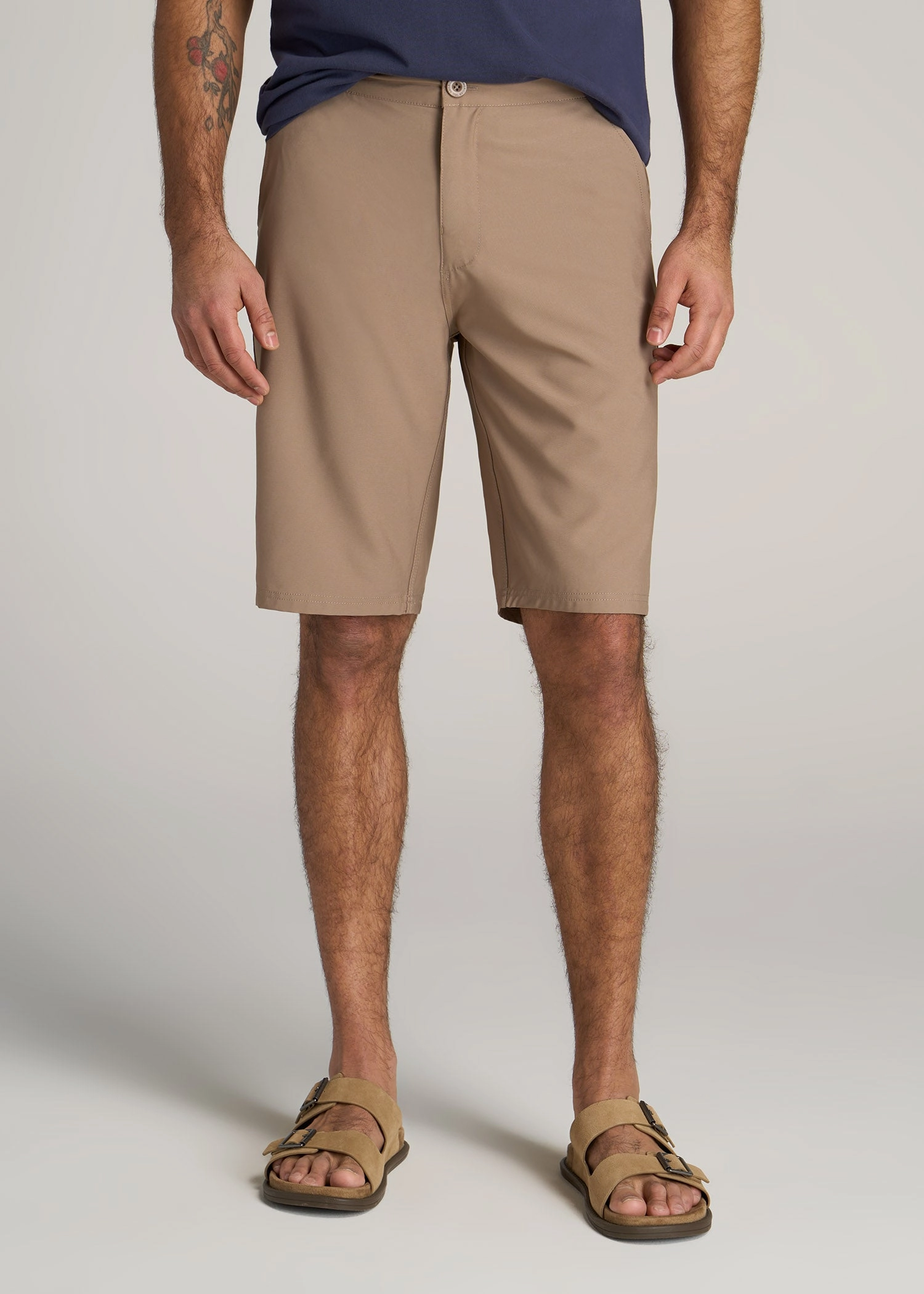 Playful Style Quick Layer Hybrid Shorts for Tall Men in Dark Sand