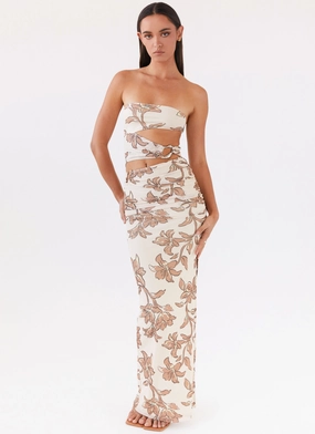 Into Pieces Mesh Maxi Dress - Hazel Bloom Square-Neck Elegant knee-length dress