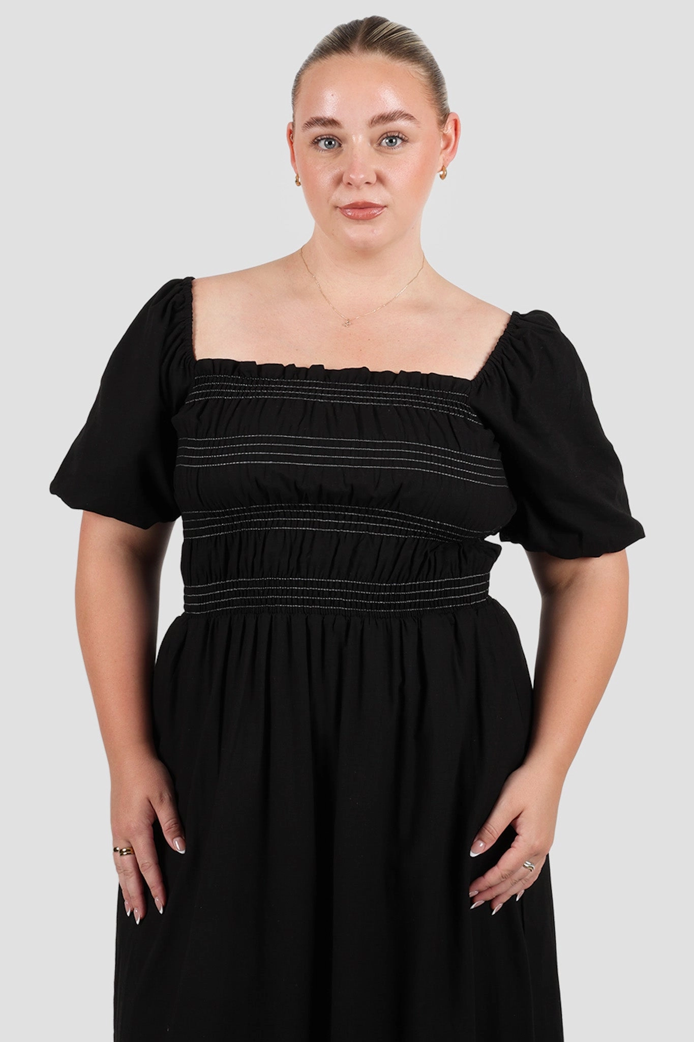 ISMAE MAXI DRESS BLACK CONTRAST Flow Sleeve Classic Layering