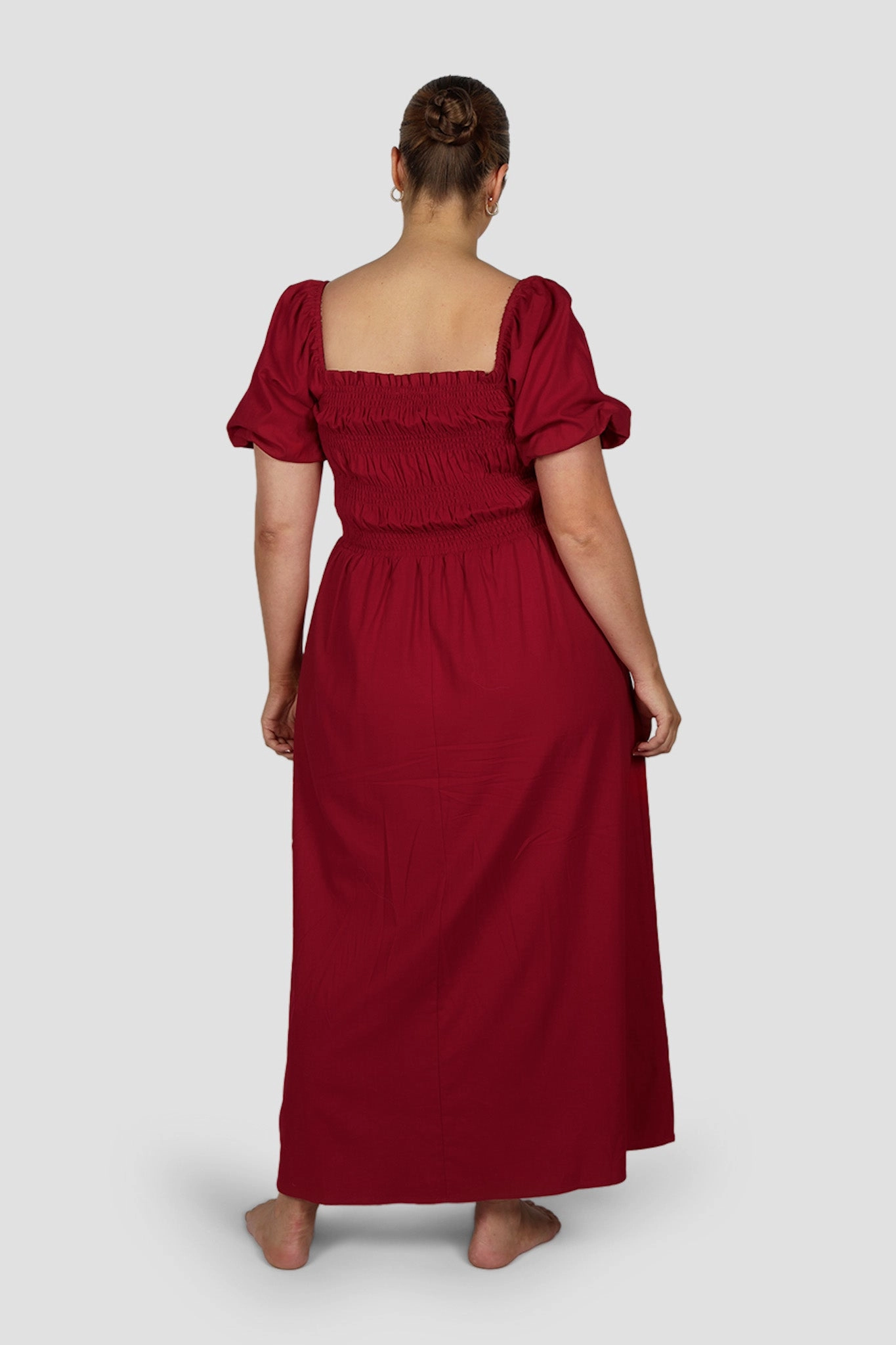 Relaxed Finish Timeless fitted silhouette ISMAE MAXI DRESS RED