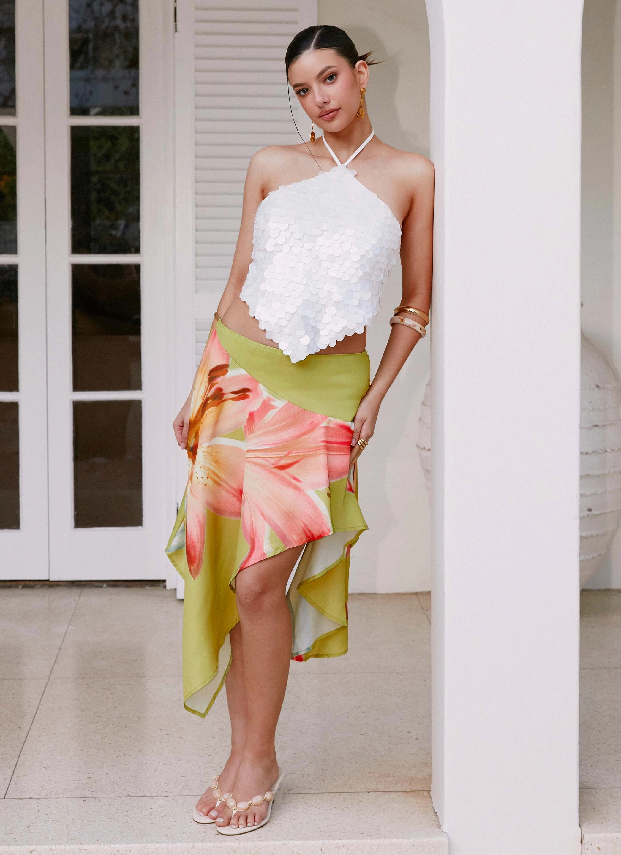 Leg Elongating Kia Low Rise Asymmetrical Midi Skirt - Jungle Floral