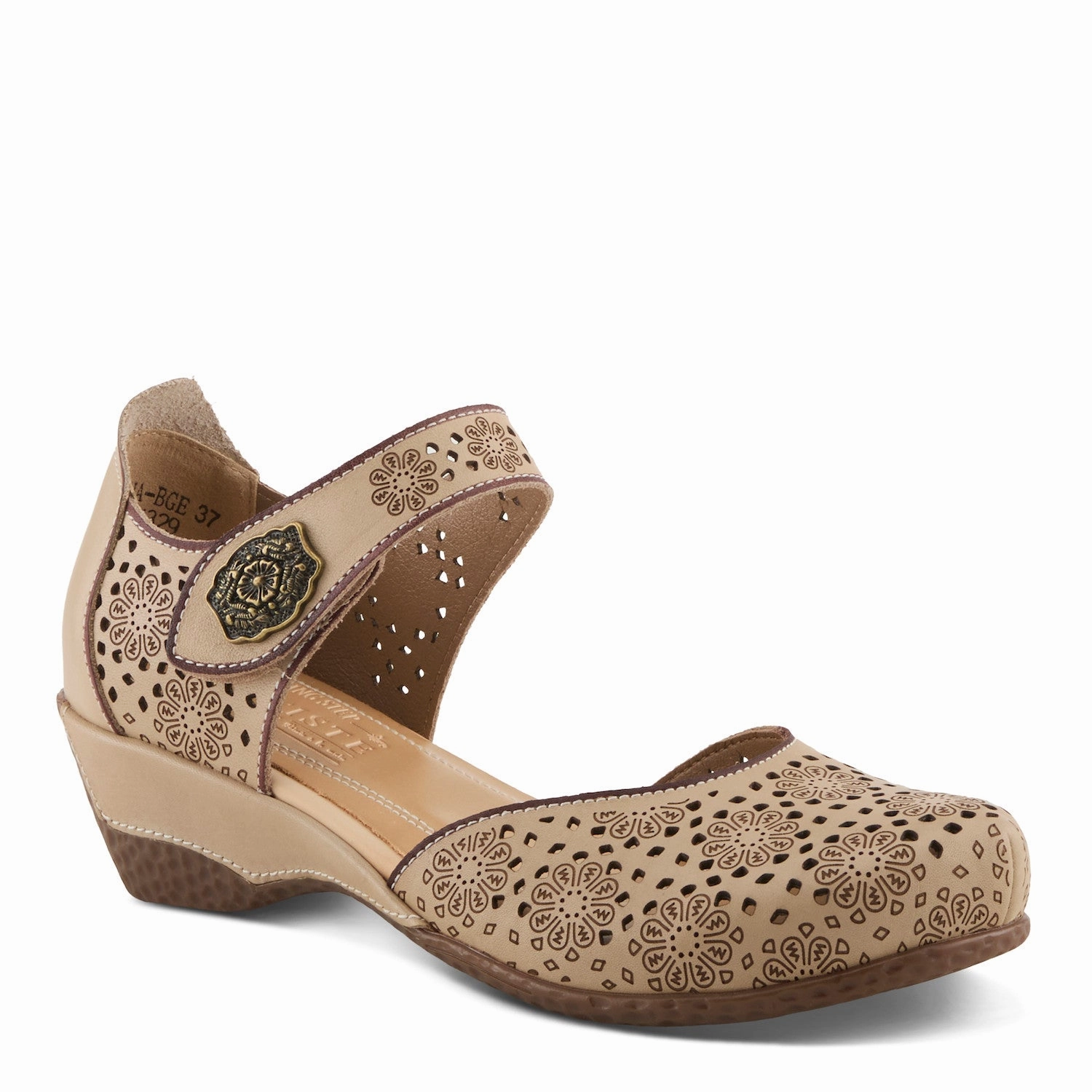 L'Artiste by Spring Step Women's Americana Natural Leather Closed Toe Sandal - Pink Multi Low profile style