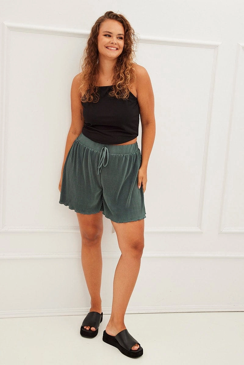 Non Restrictive Movement Durable Material Green High Rise Plisse Elastic Waist Shorts