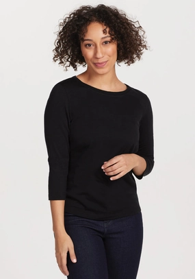 Classic Fit Animal Print Jenny 3/4 Sleeve Crew Neck - Black