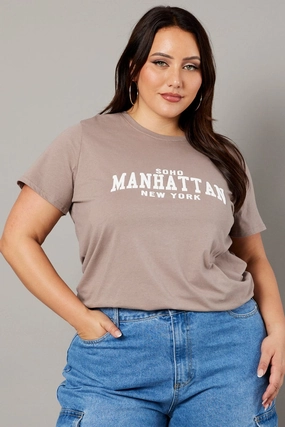 Brown Graphic T-shirt Short Sleeve Crew Neck Fashionable Look