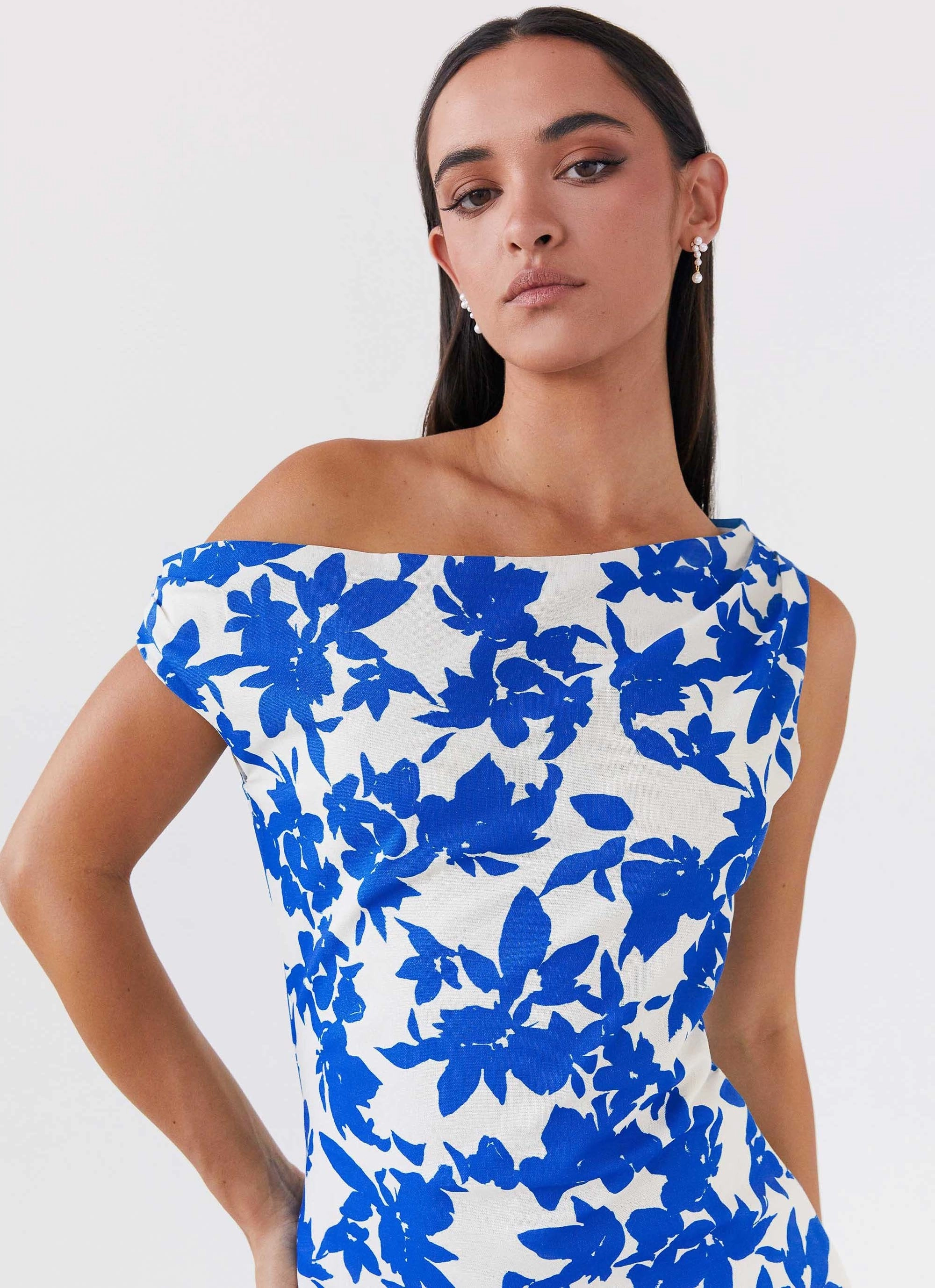 Pyper Off Shoulder Maxi Dress - Blue Floral Grace Color