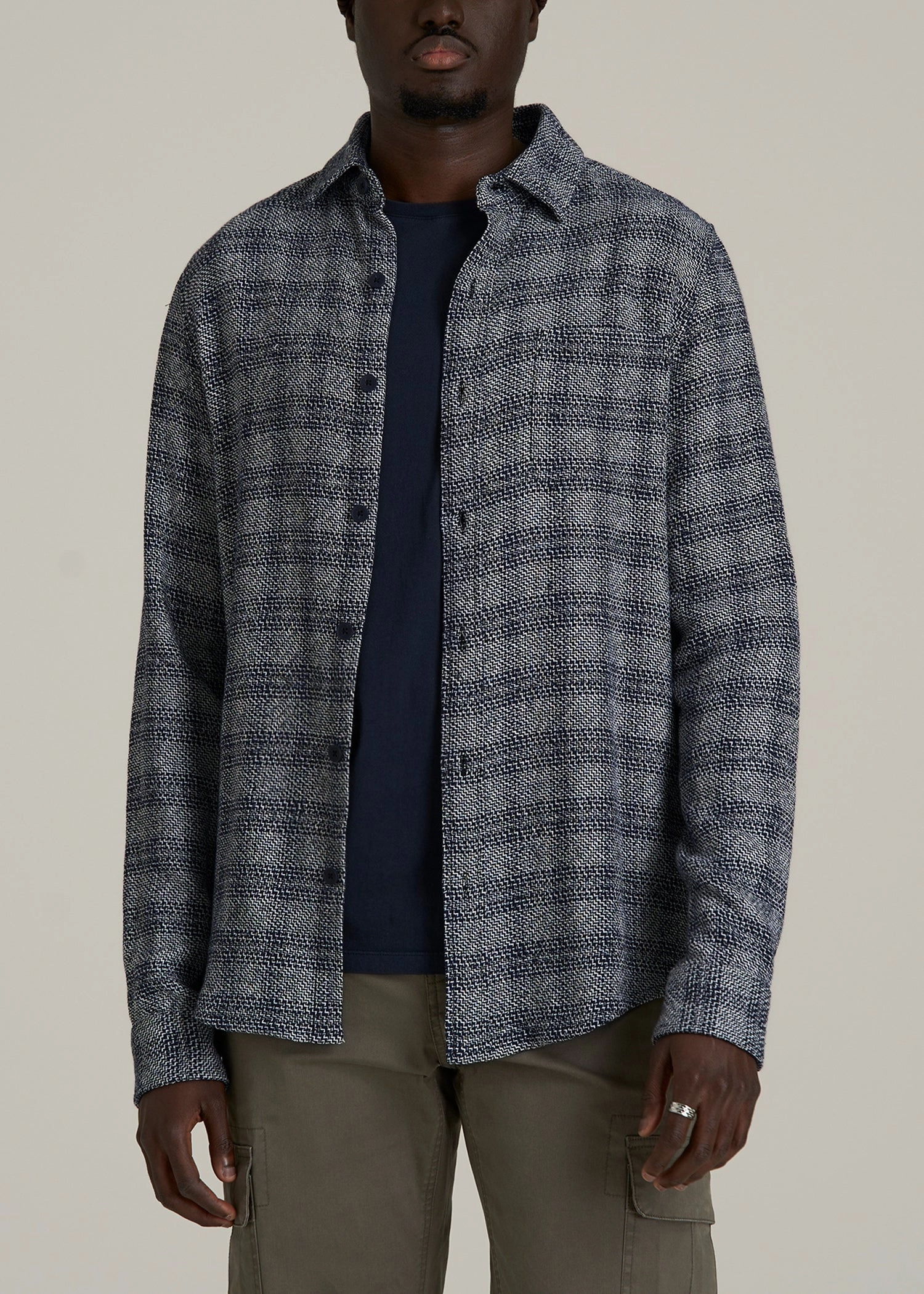 Weighted Hem Design Minimalist Silhouette Lightweight Woven Overshirt for Tall Men in Navy Textured Grid