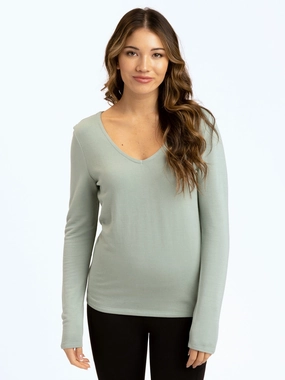 Lightweight insulation Low Bulk High Warmth Lorelai Feather Fleece Top