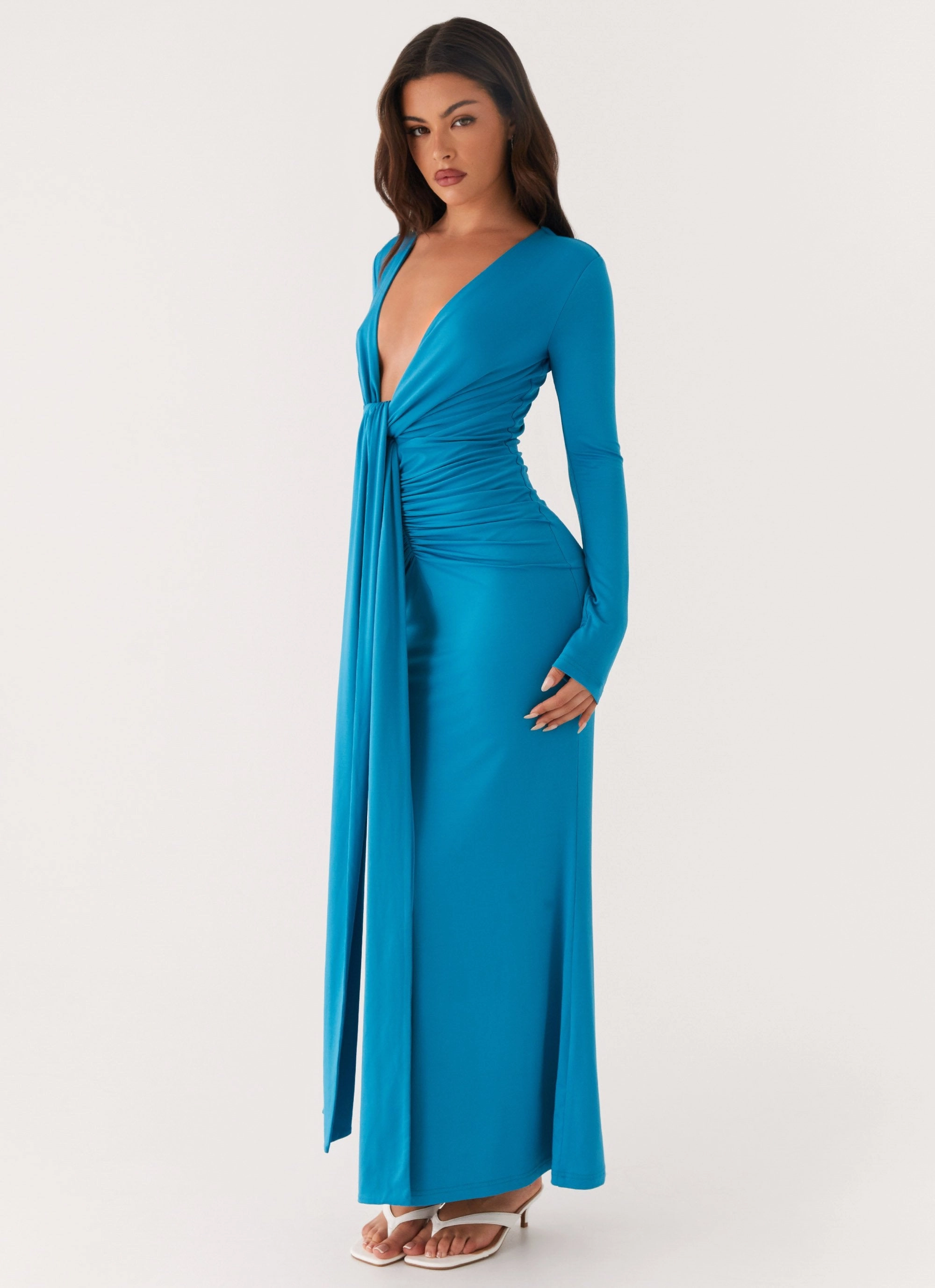 Airy Drape Calm Silhouette Miesha Long Sleeve Maxi Dress - Blue