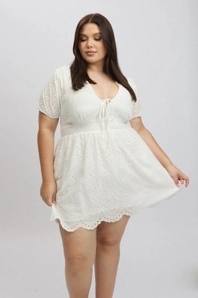 Fit Easy UV-Resistant White Tie Front Eyelet Lace Minidress