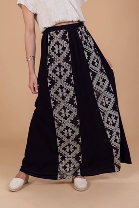 Skirt Adam Black. Sleek Appeal