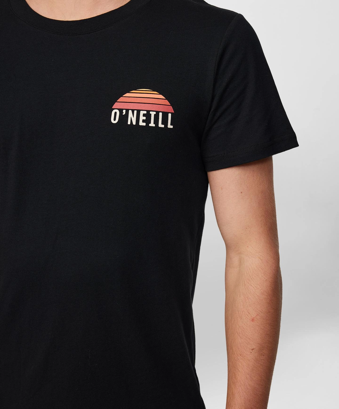 Simple Chic Mountain T-Shirt - Black