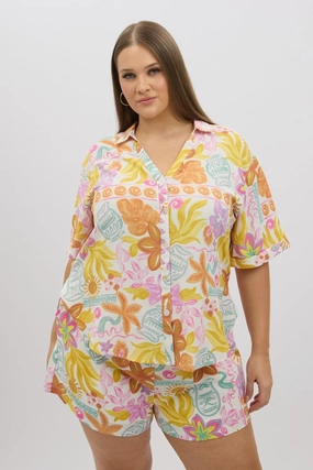 Multi Abstract Relaxed Shirt Short Sleeve Tailored Cuffs Current Style