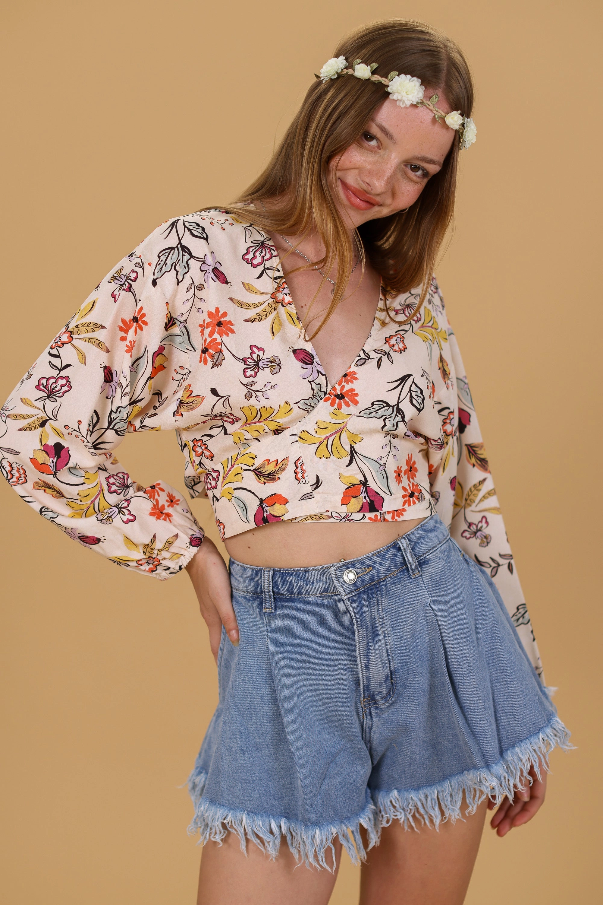 Top Amaris Pastel Floral MoistureWicking Technology