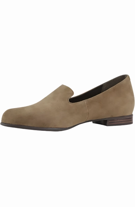Munro Women's Elena Flat Loafer - Fawn Suede Out And Go Chase Step