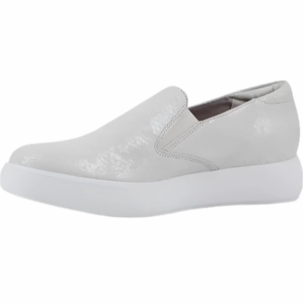 Flat Form Munro Women's Lennox Slip-On Sneaker - White Snake Print Suede