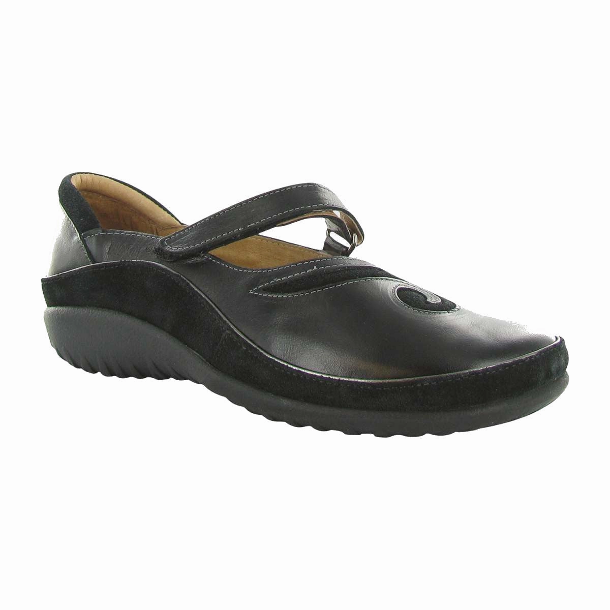 Concert Style Morning Stride Naot Women's Matai
