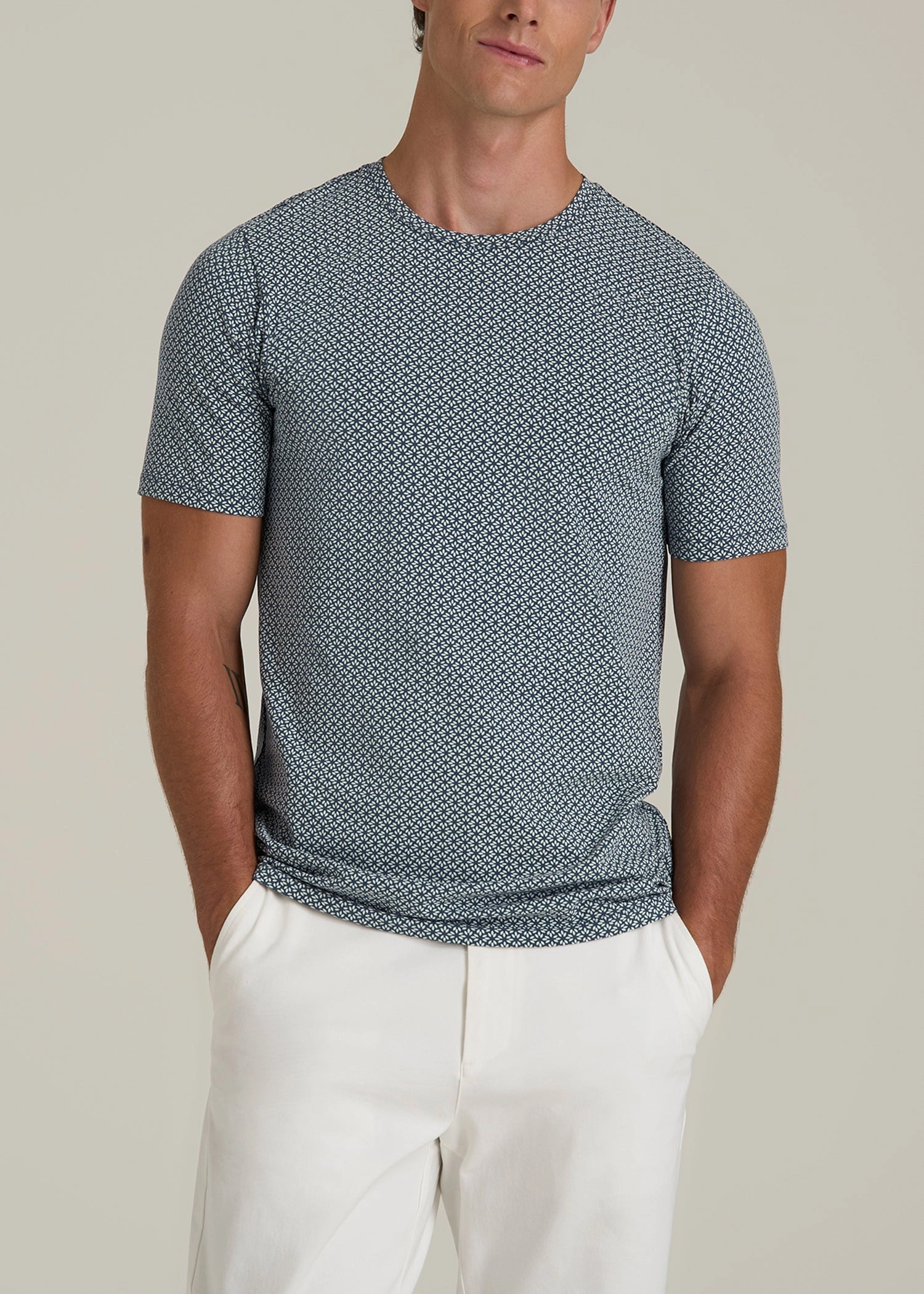 Bohemian style Stretch Pima Cotton Printed Tee for Tall Men in Grey and Blue Geometric