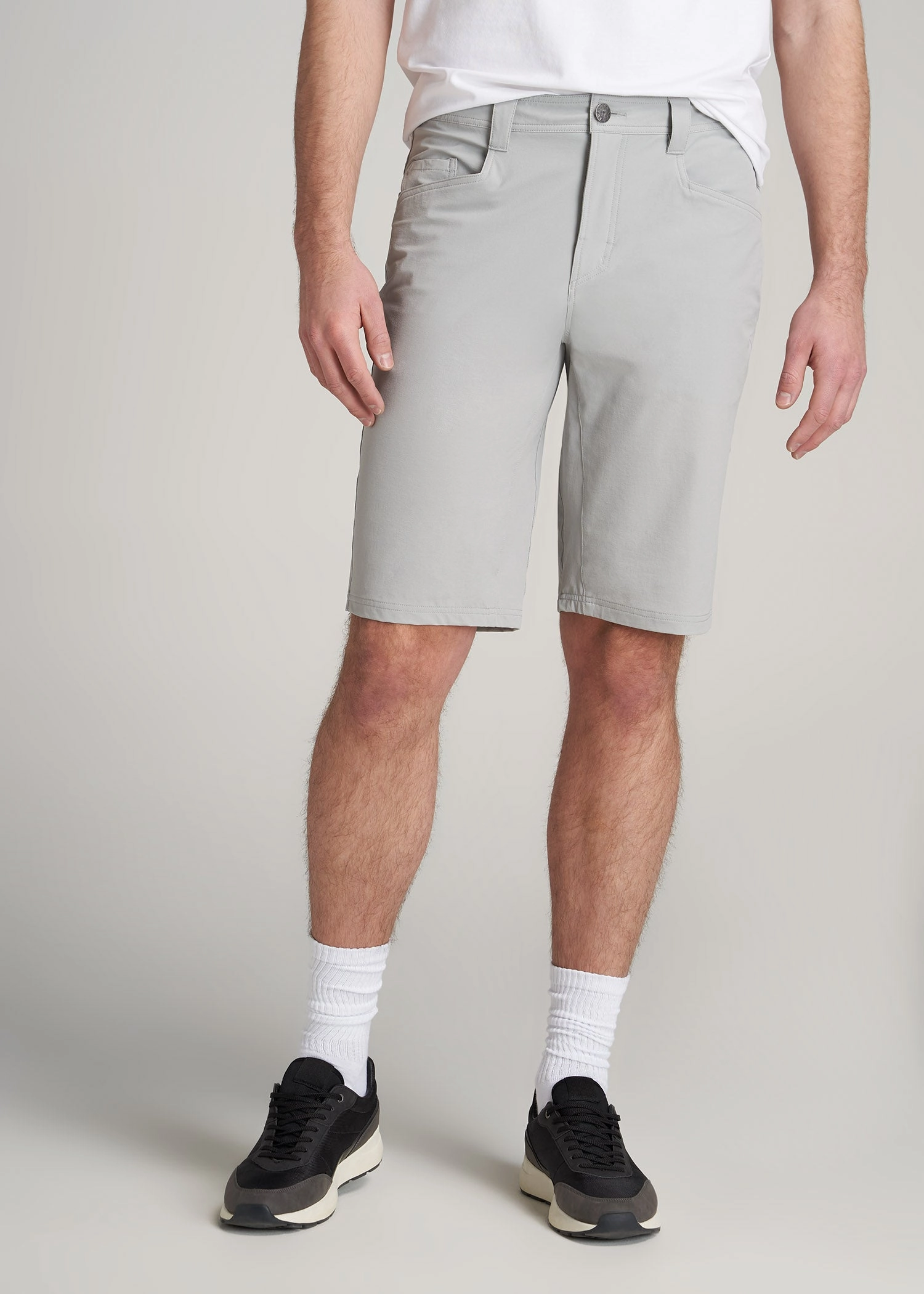 Comfortable Design Flexible Waistband Hiking Shorts for Tall Men in Light Grey
