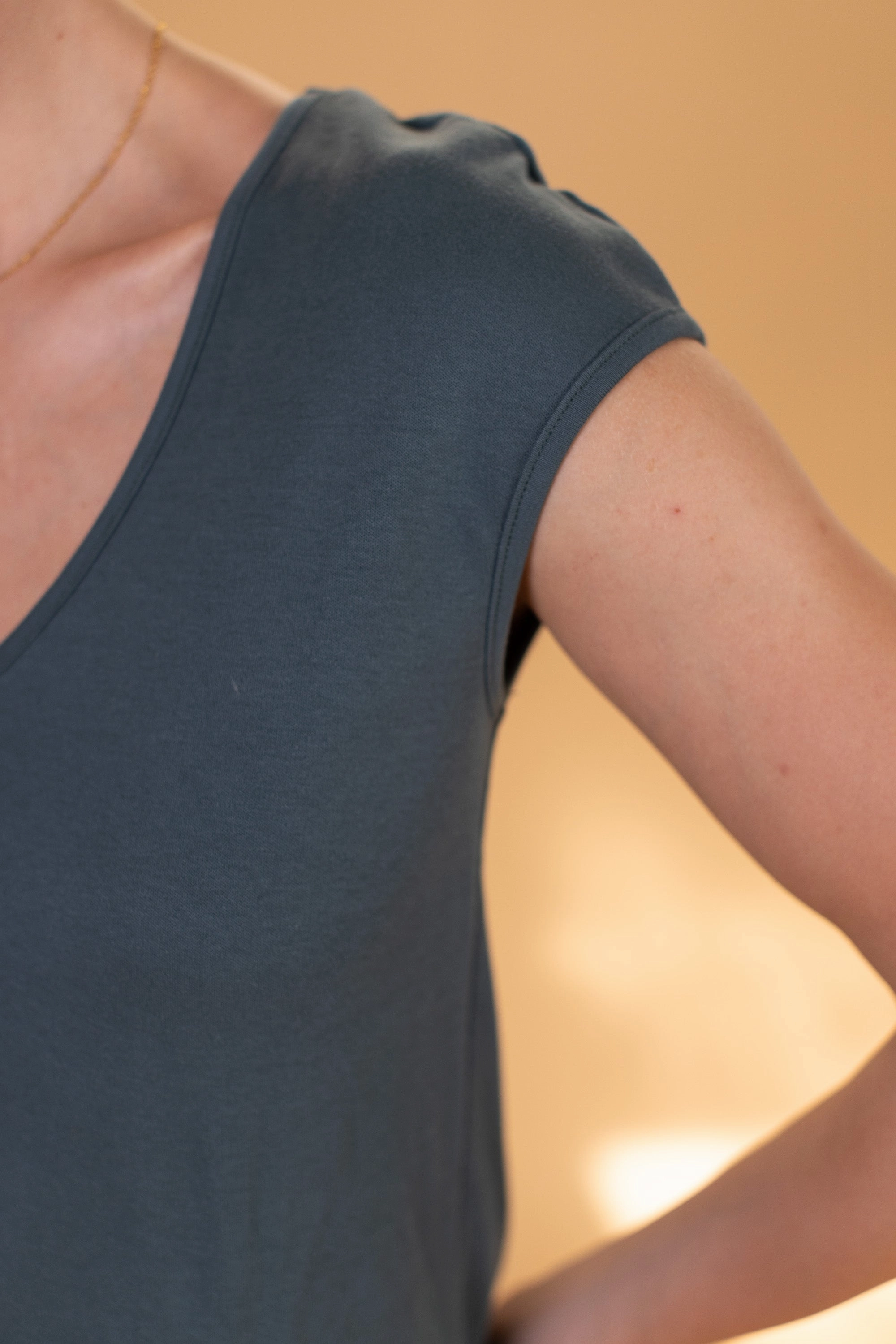 Top Julianne Petrol Bow Garment Dyed Finish