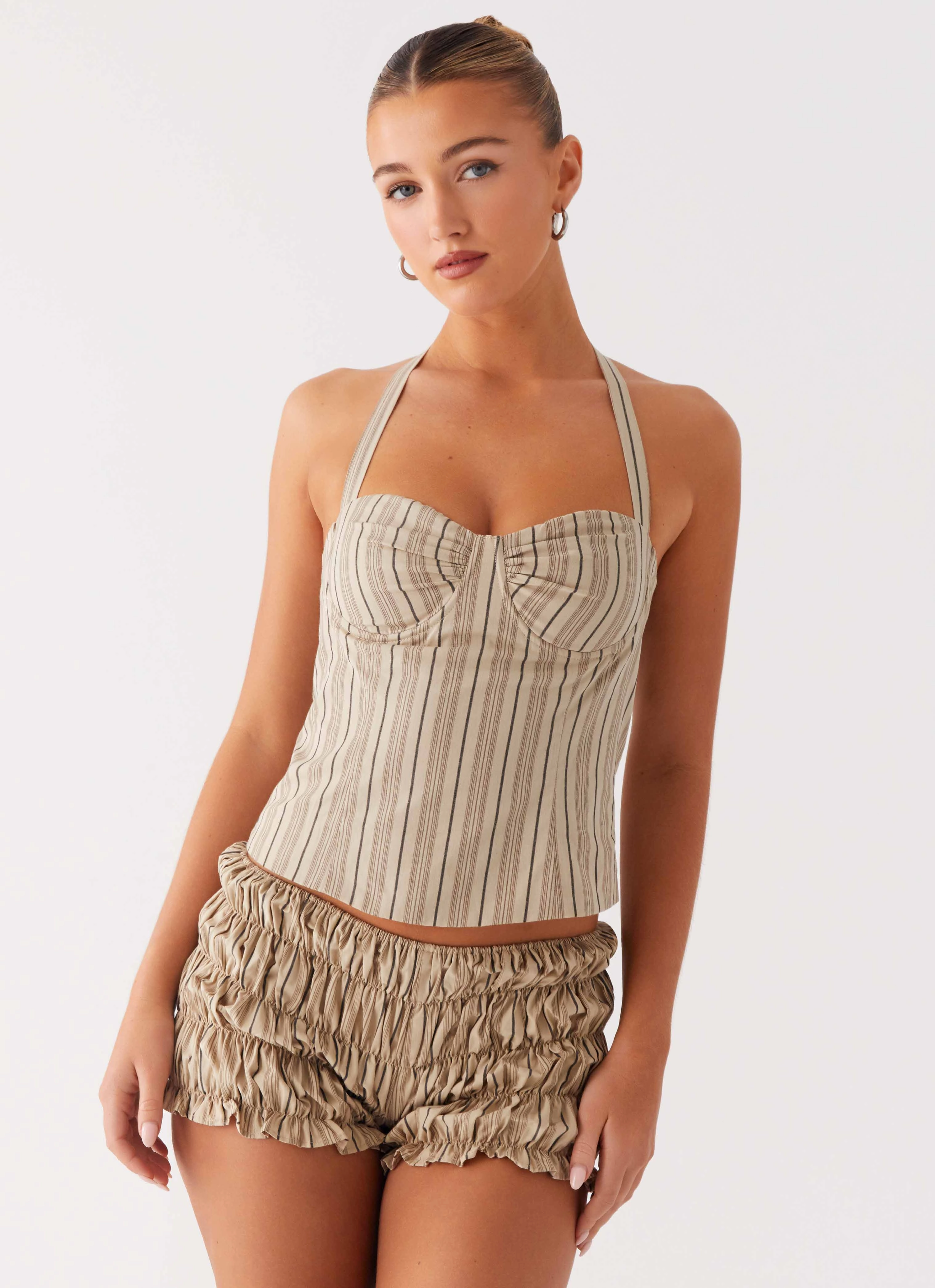 Trendy Look belt Girls Like Us Ruched Mini Shorts - Oatmeal Stripe