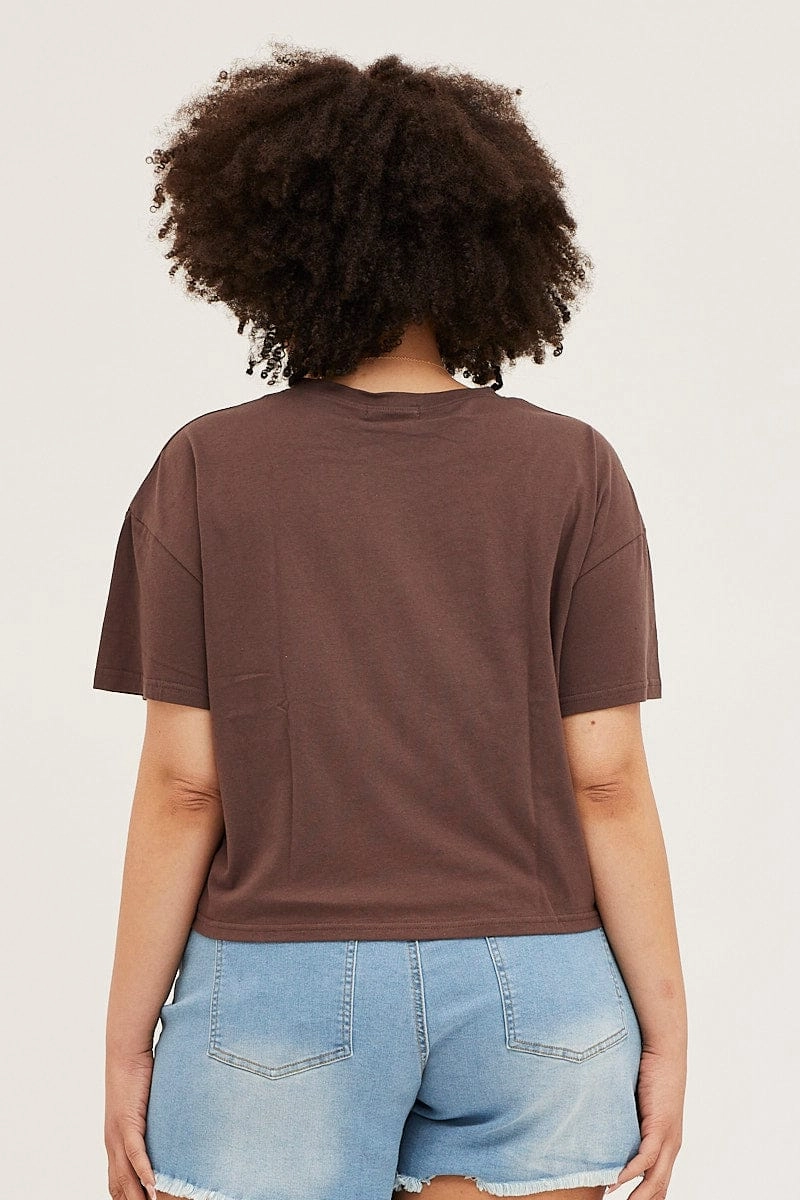 Taped Neckline Brown Short Sleeve Graphic Crop T-shirt