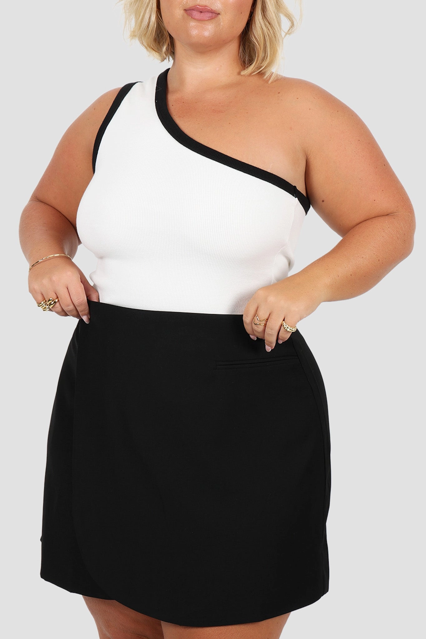 Stretchable Waist PORTER SKIRT BLACK