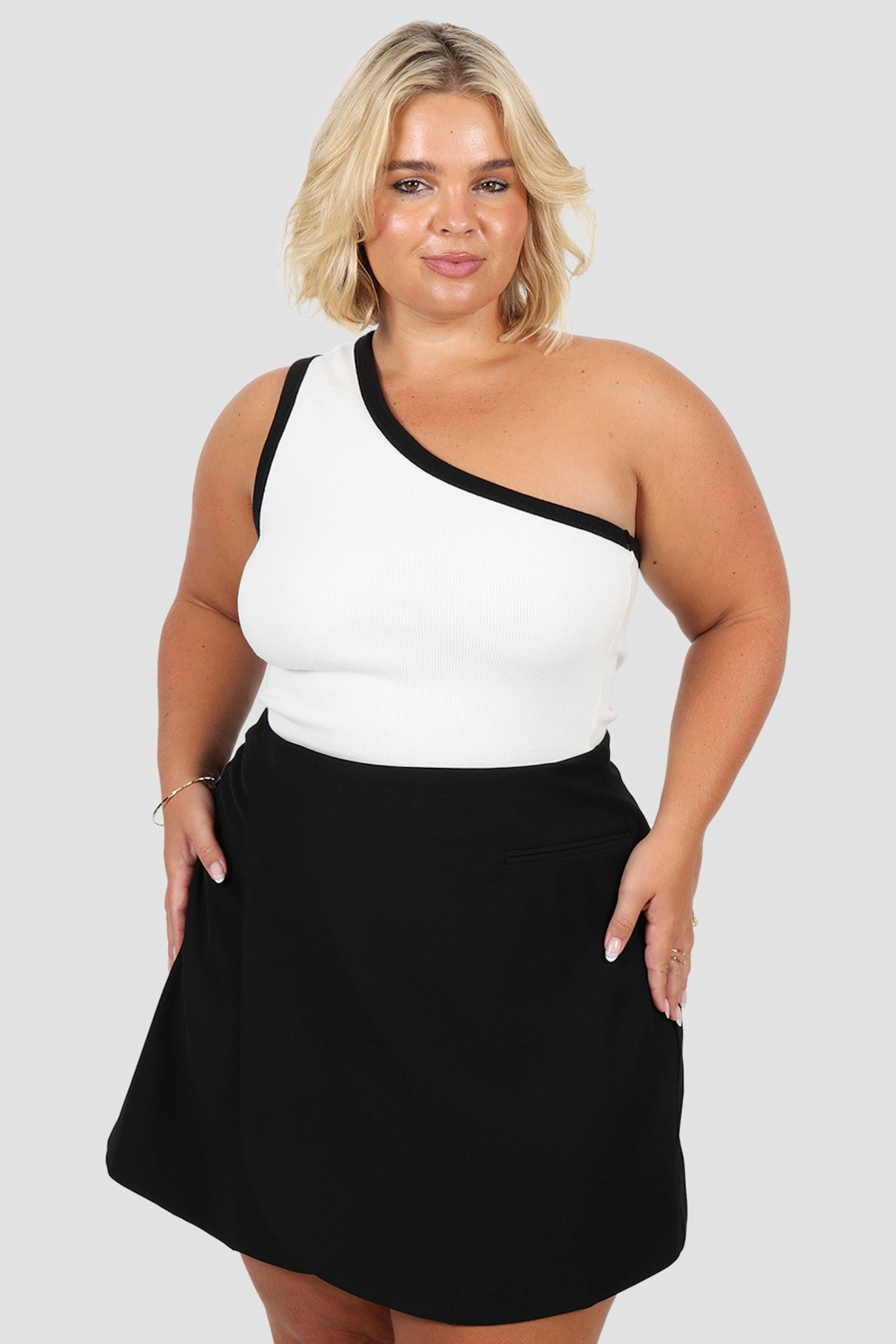 PORTER SKIRT BLACK No Ride Up