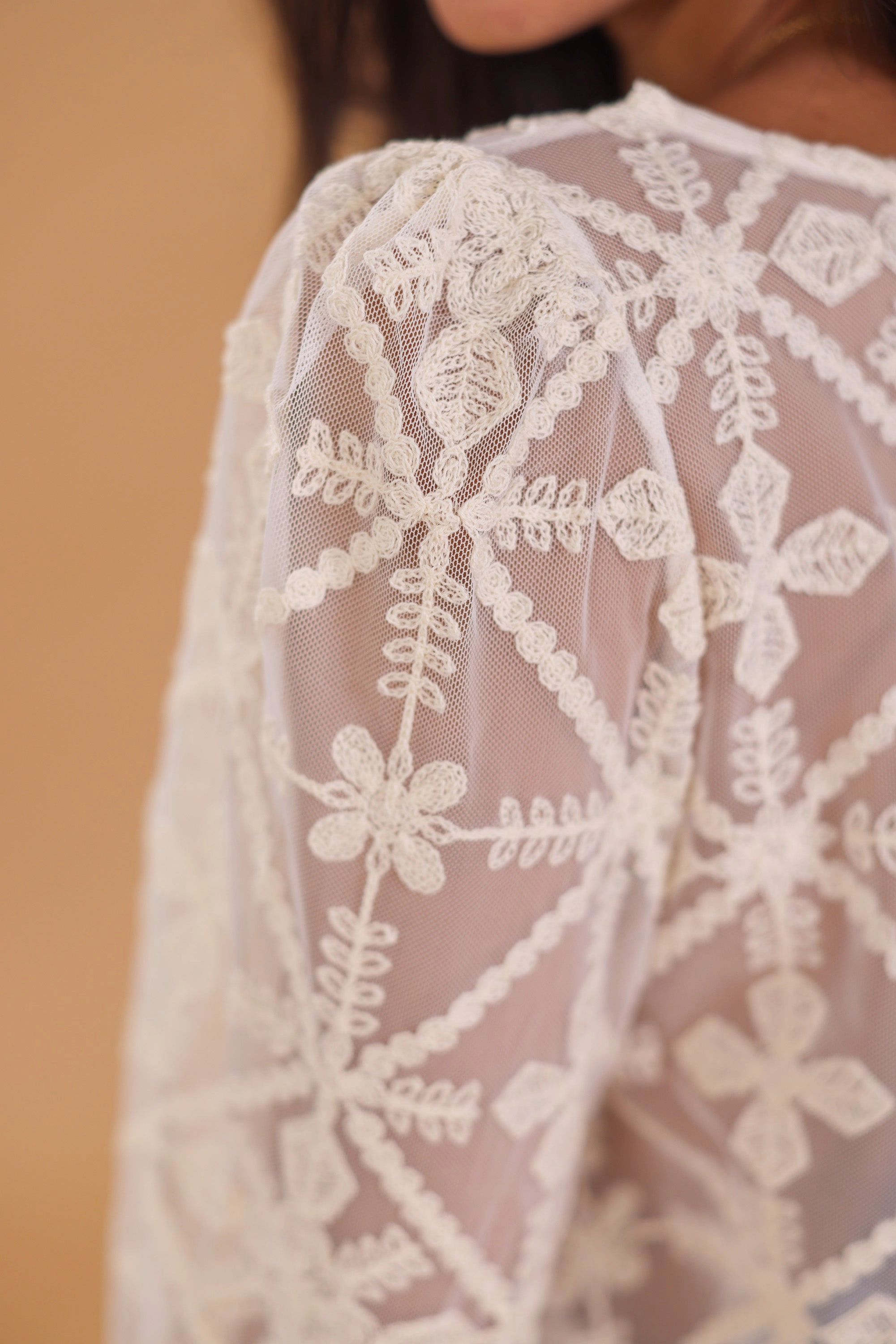 Compact Stitching Top Idalia Cream Lace