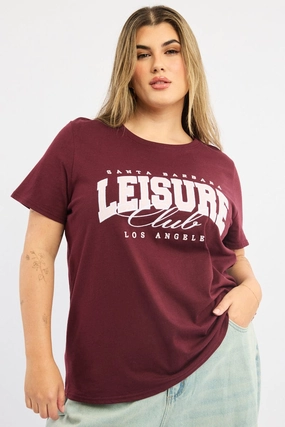 Red Graphic T-shirt Short Sleeve Crew Neck Urban Comfort Structured silhouette