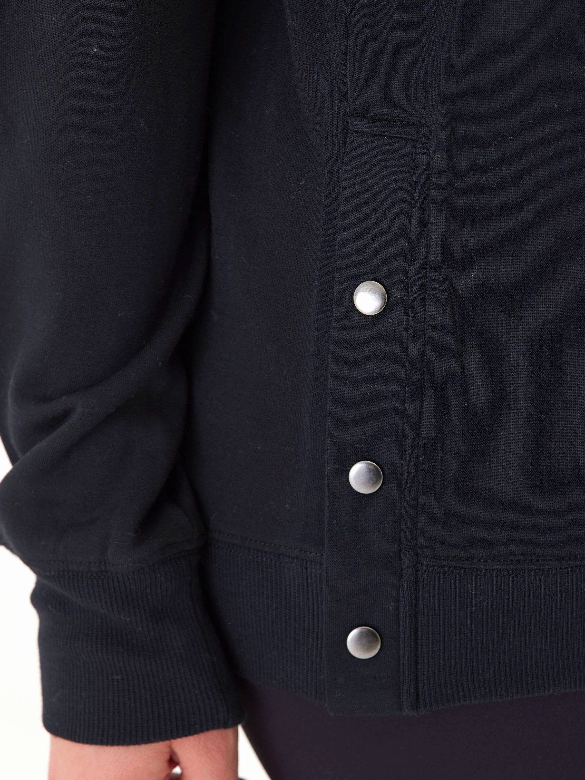 Roberta Feather Fleece Snap Button Sweatshirt QuickDryMaterial Hypoallergenic Interior Layer