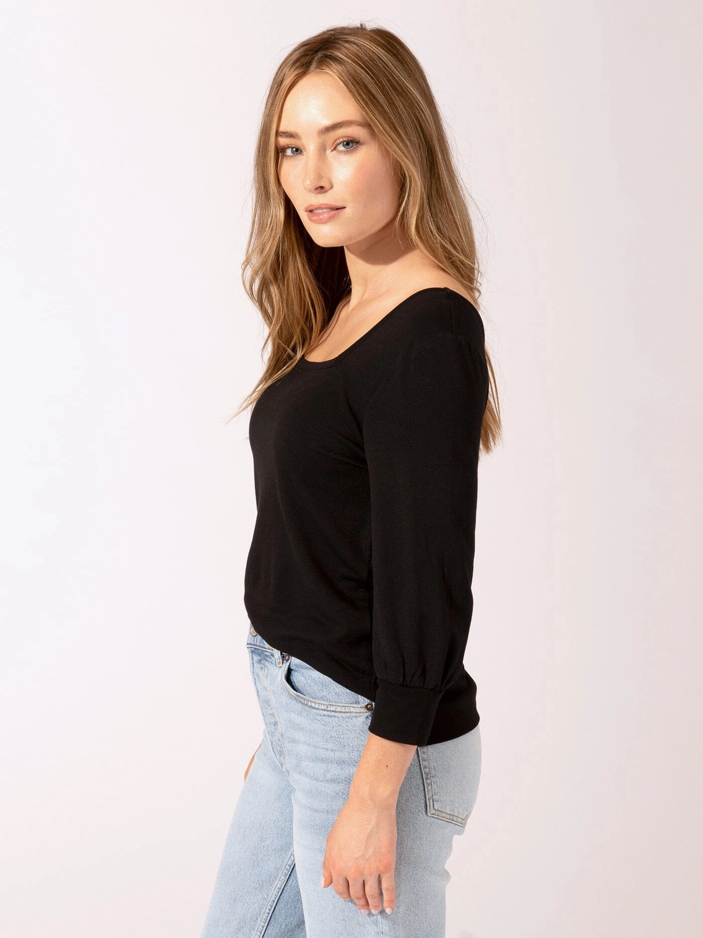 Rosalinda Square Neck Sweatshirt Seamless Bonding Microfiber Shell