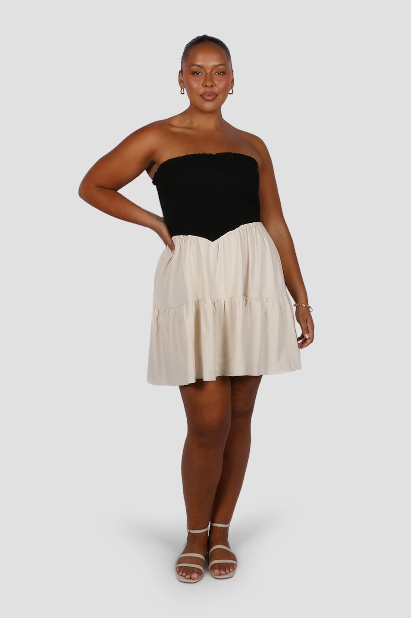 RYLIN DRESS NEUTRAL/BLACK Dance-Party Elegant Finish