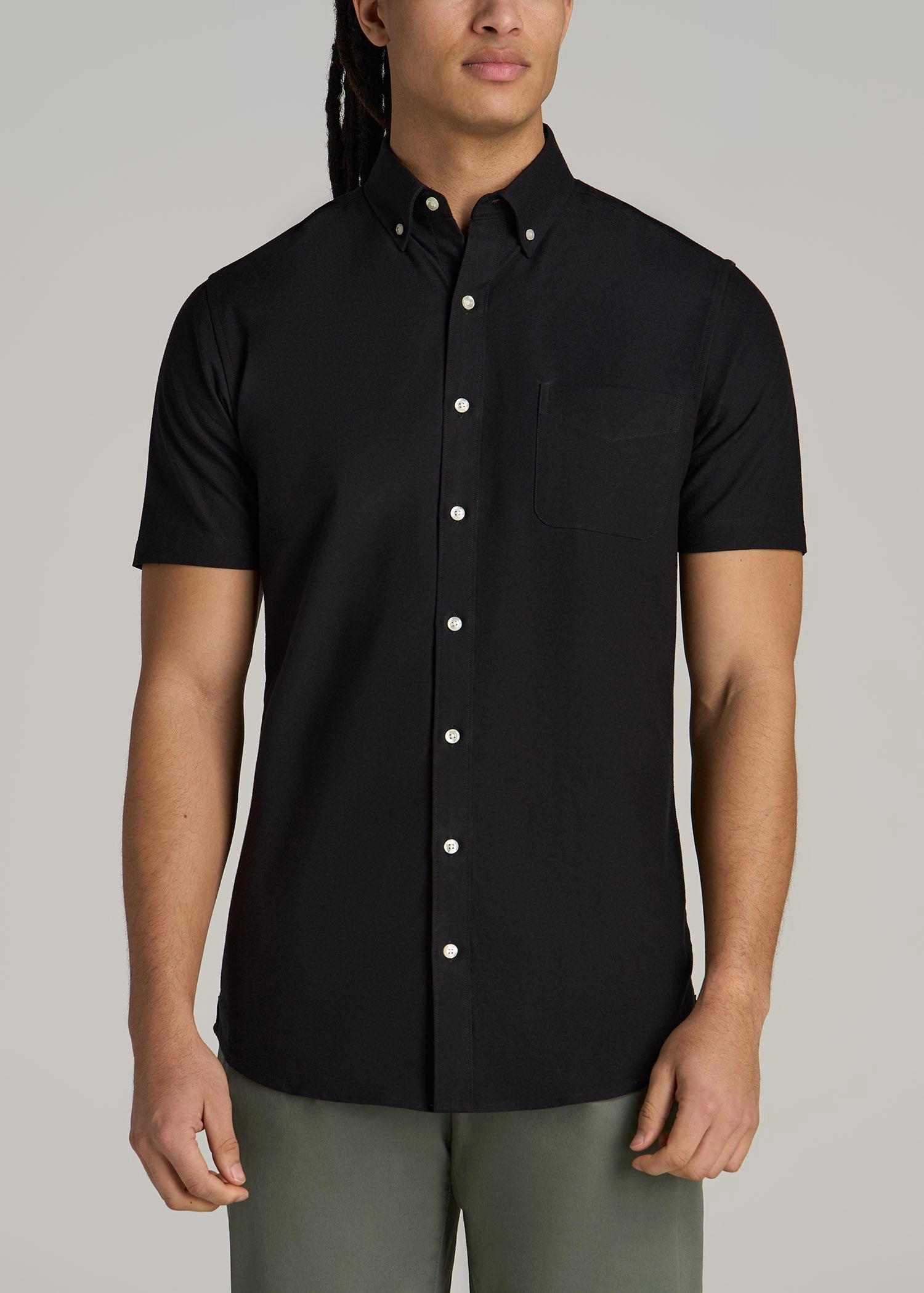 DurableBlend ZipperedPockets Short Sleeve Oxford Button Shirt For Tall Men in Black