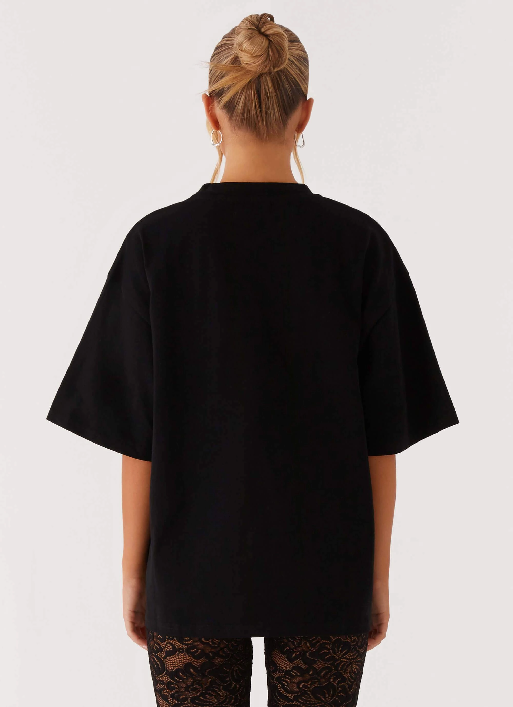 Classic Chic Neutral Color Signature Oversized Tee - Black