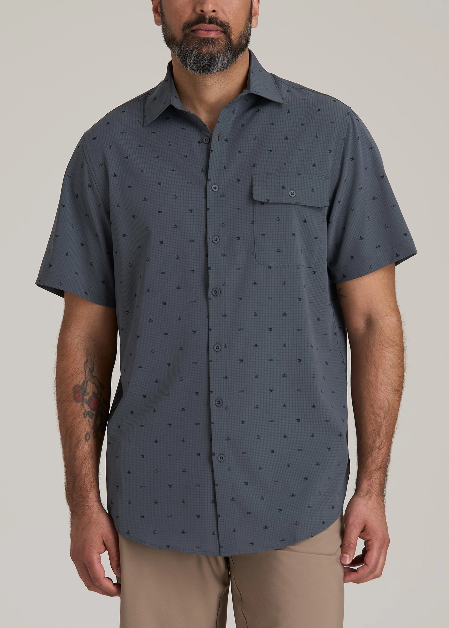 Basic Wardrobe Classic Crew Neck LJ&S Great Lakes Sport Shirt for Tall Men in Fishing Icon Print