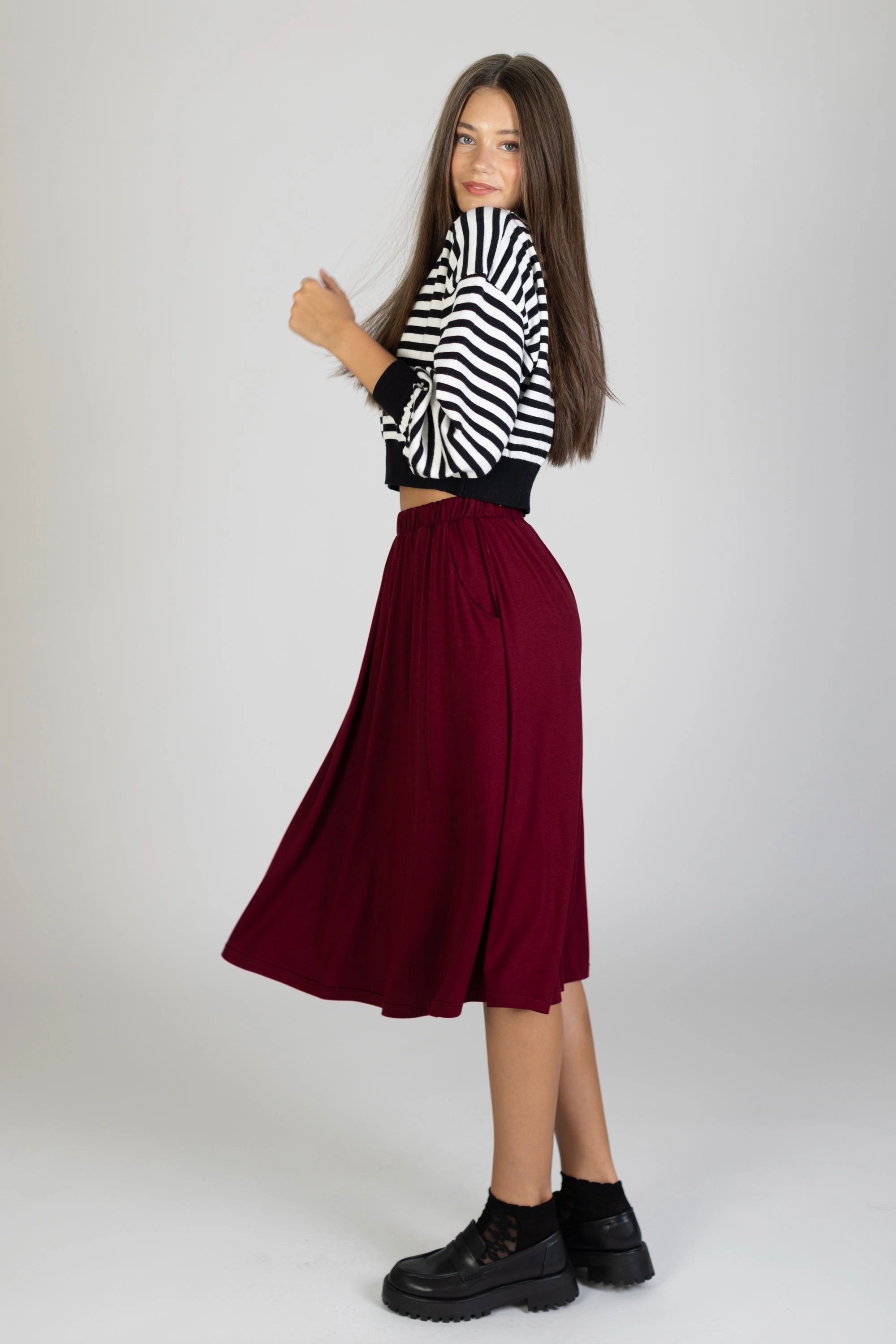Bold Accent Simple Layers Skirt Serena Wine Red