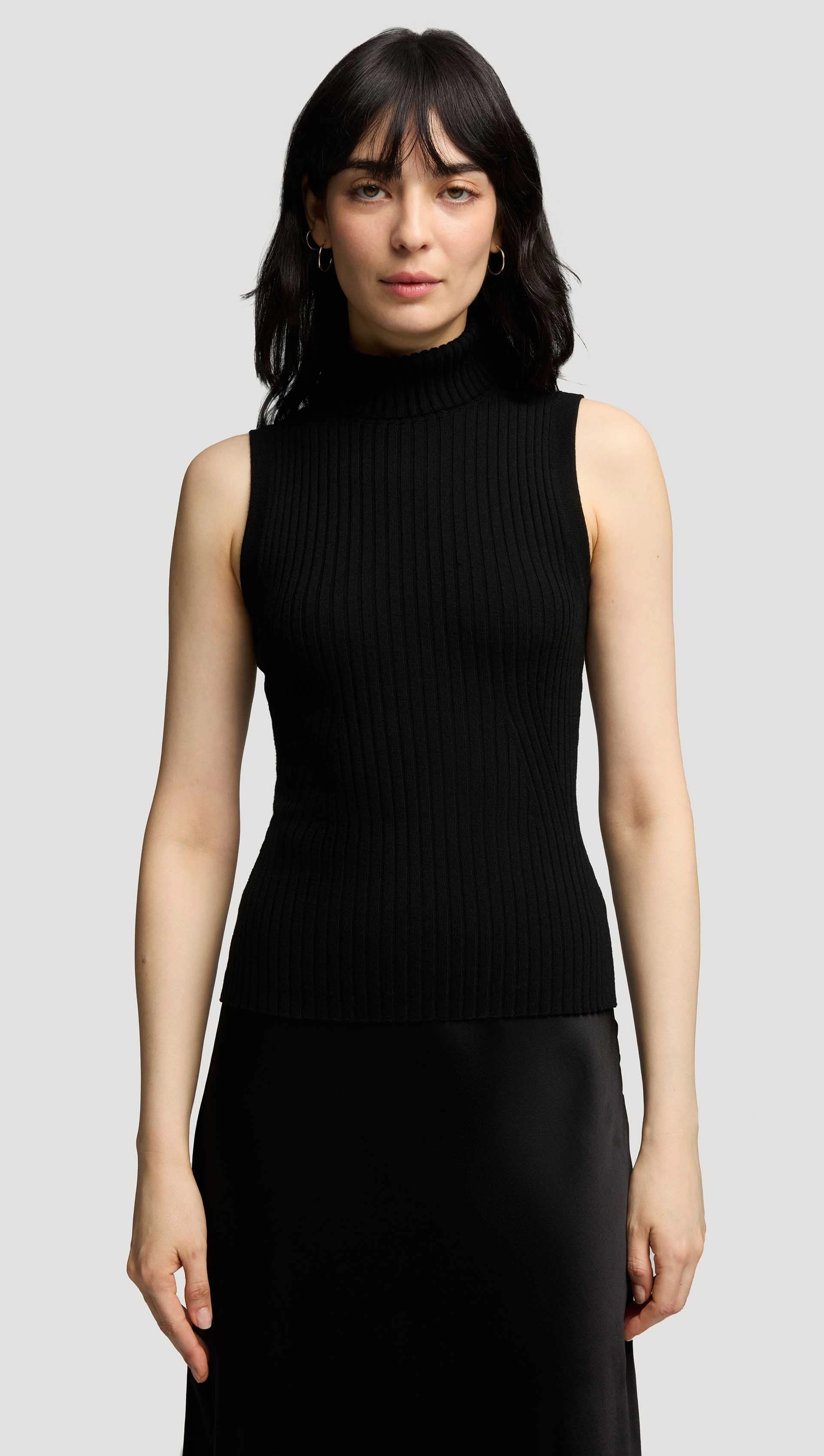 Sleeveless Turtleneck in Stretch Wool | Black product fringe edginess