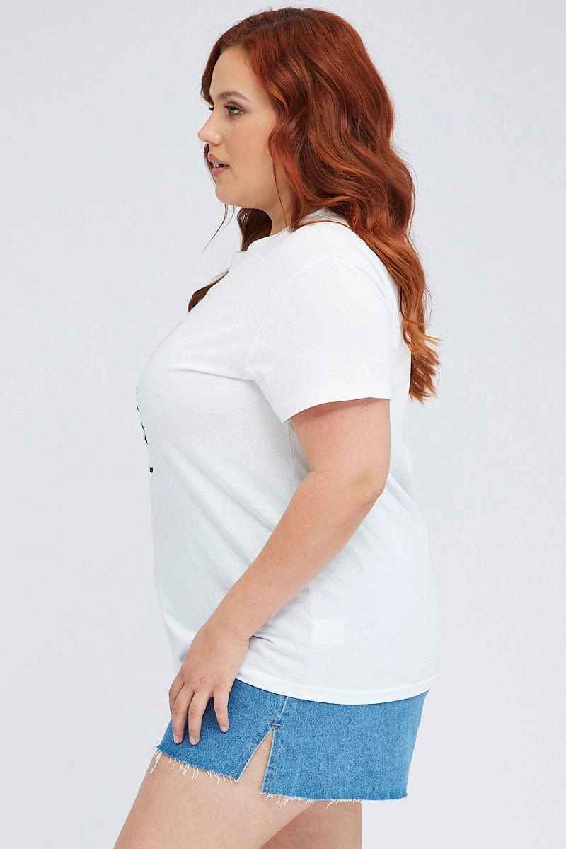PocketDetail Easy Wear Style White Graphic T-shirt Daytona Short Sleeve Cotton
