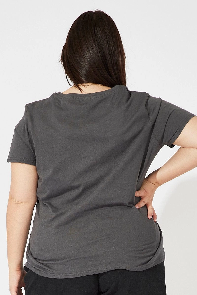 Grey Graphic T-shirt Short Sleeve Crew Neck Breathable Performance Wear