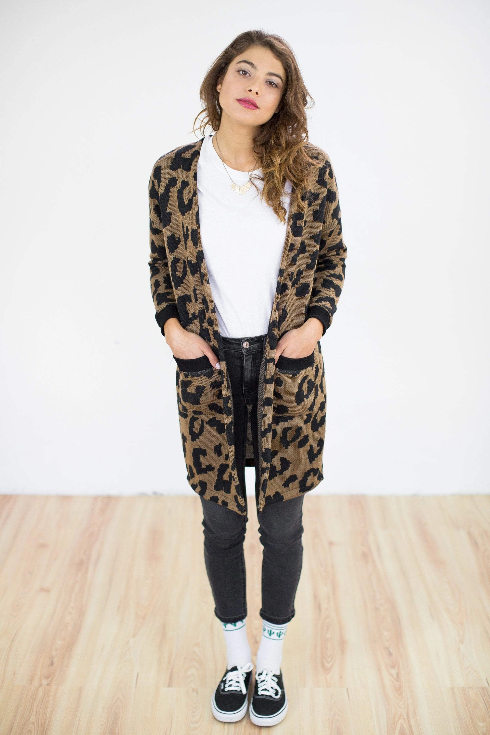 Cardigan Leo All Season Adaptability