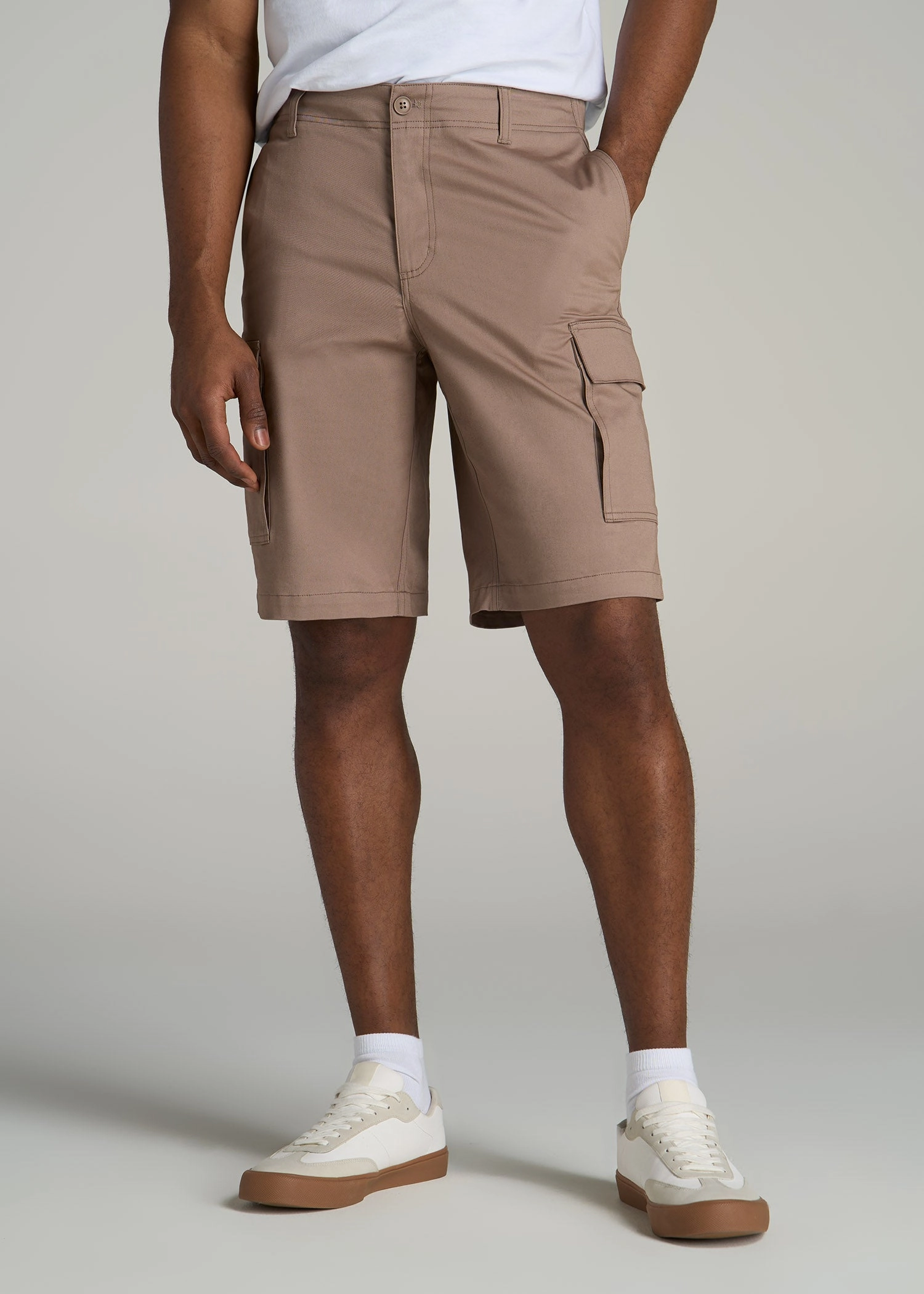 sweater Relaxed fit style Stretch Twill Cargo Shorts for Tall Men in Dark Sand