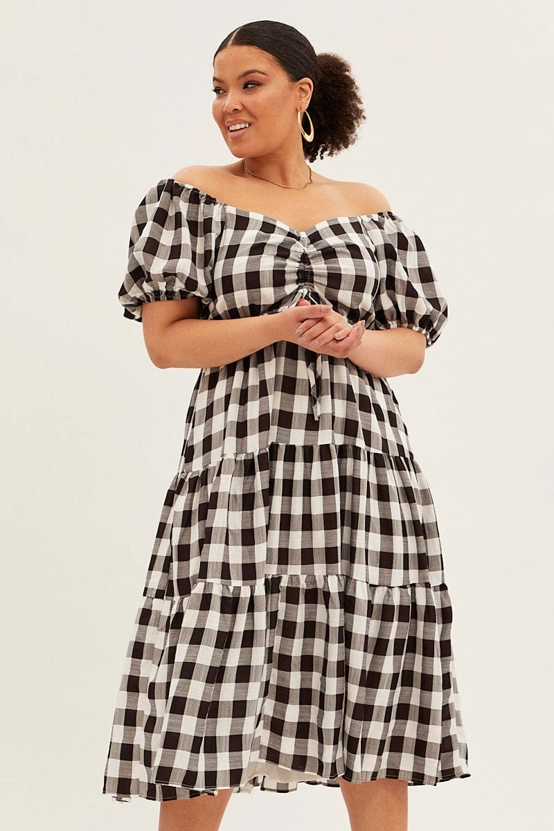 Stripe Midi Dress Short Sleeve Sweetheart Neck Cut Out Calm Outfit
