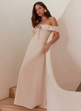 Flattering Waist Fit Amarosa Linen Maxi Dress - Natural