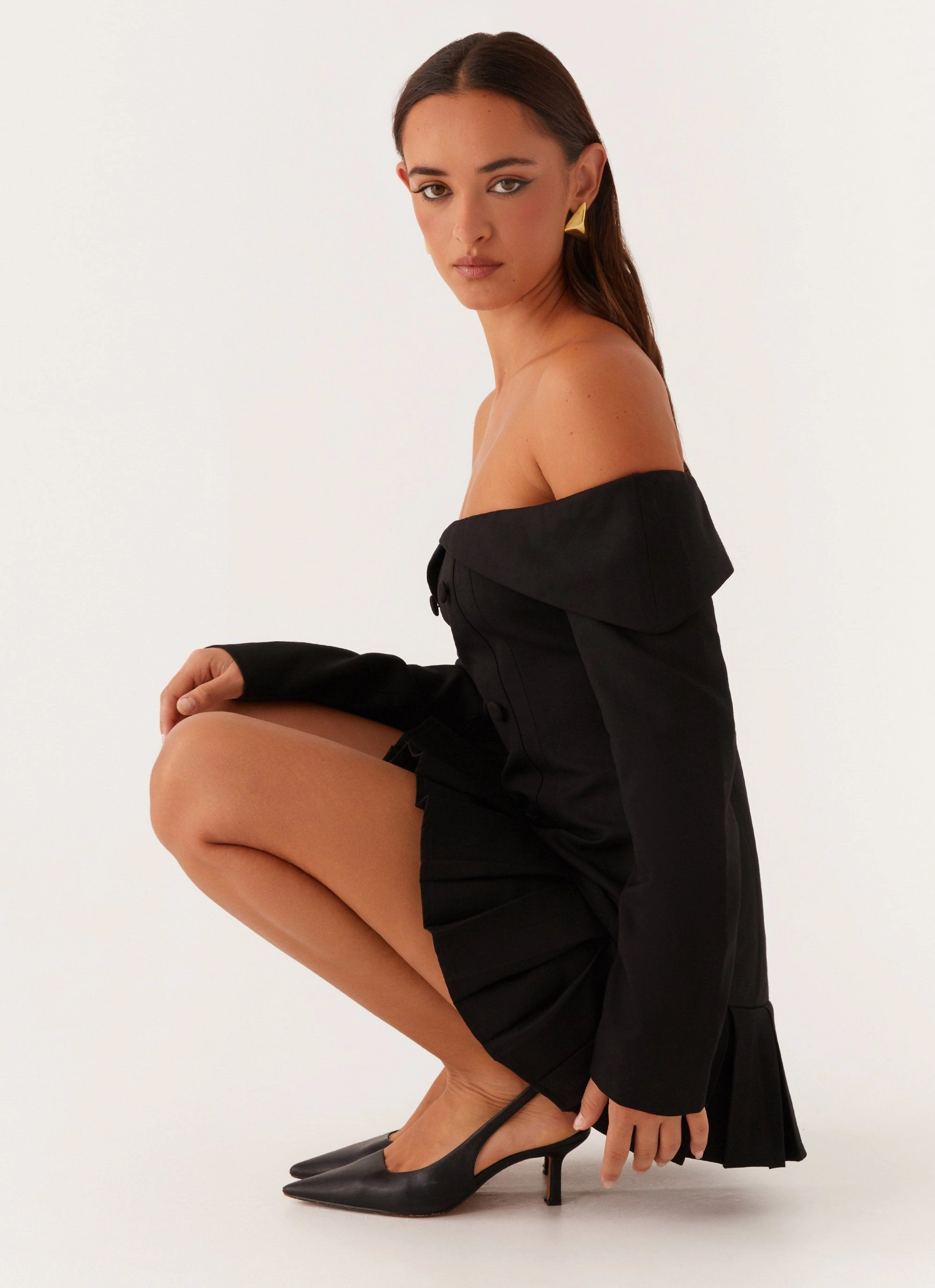 Tarlisha Off Shoulder Long Sleeve Mini Dress - Black Lounge Base Relaxed work dress