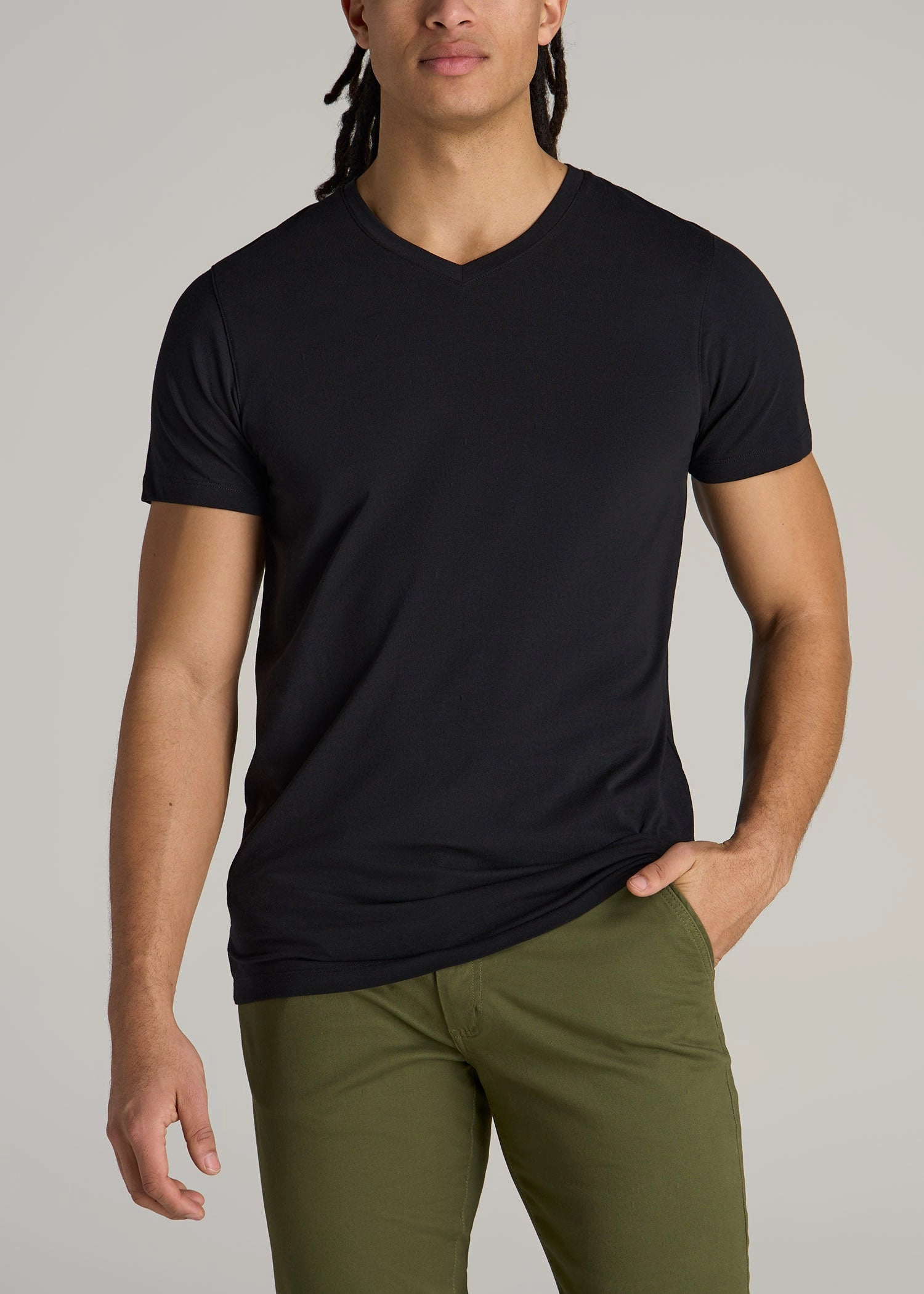Classic Hoodie The Essential MODERN-FIT V-Neck Tee for Tall Men in Black